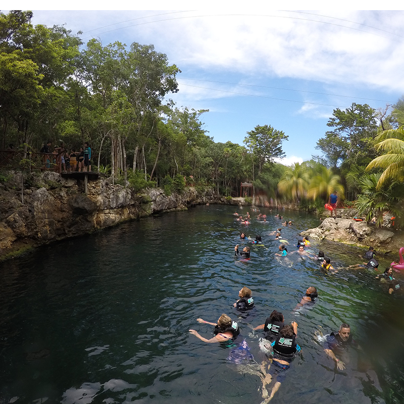 Ruinas de Tulum y Parque de Cenotes Casa Tortuga