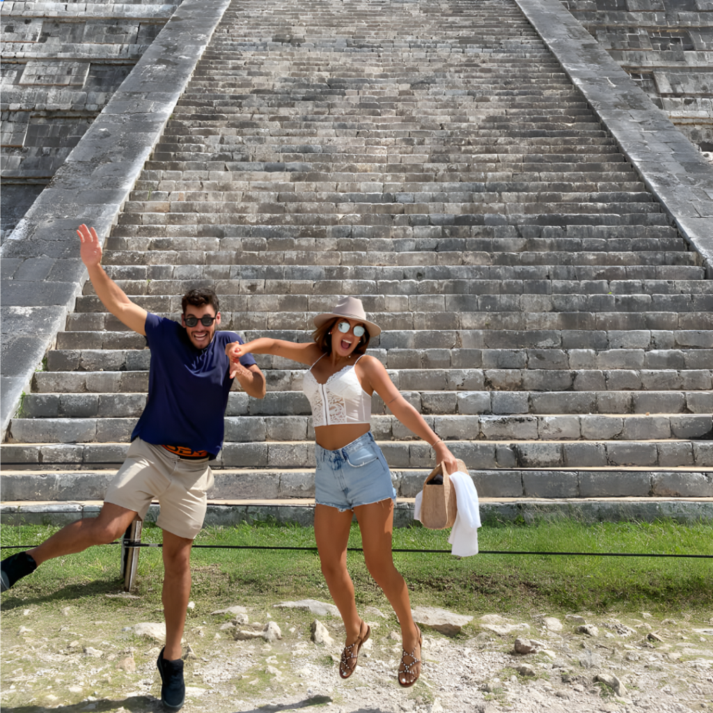 Tour Plus Ruinas de Chichen Itza, Nado en Cenote Chichikan y Valladolid  desde Riviera Maya
