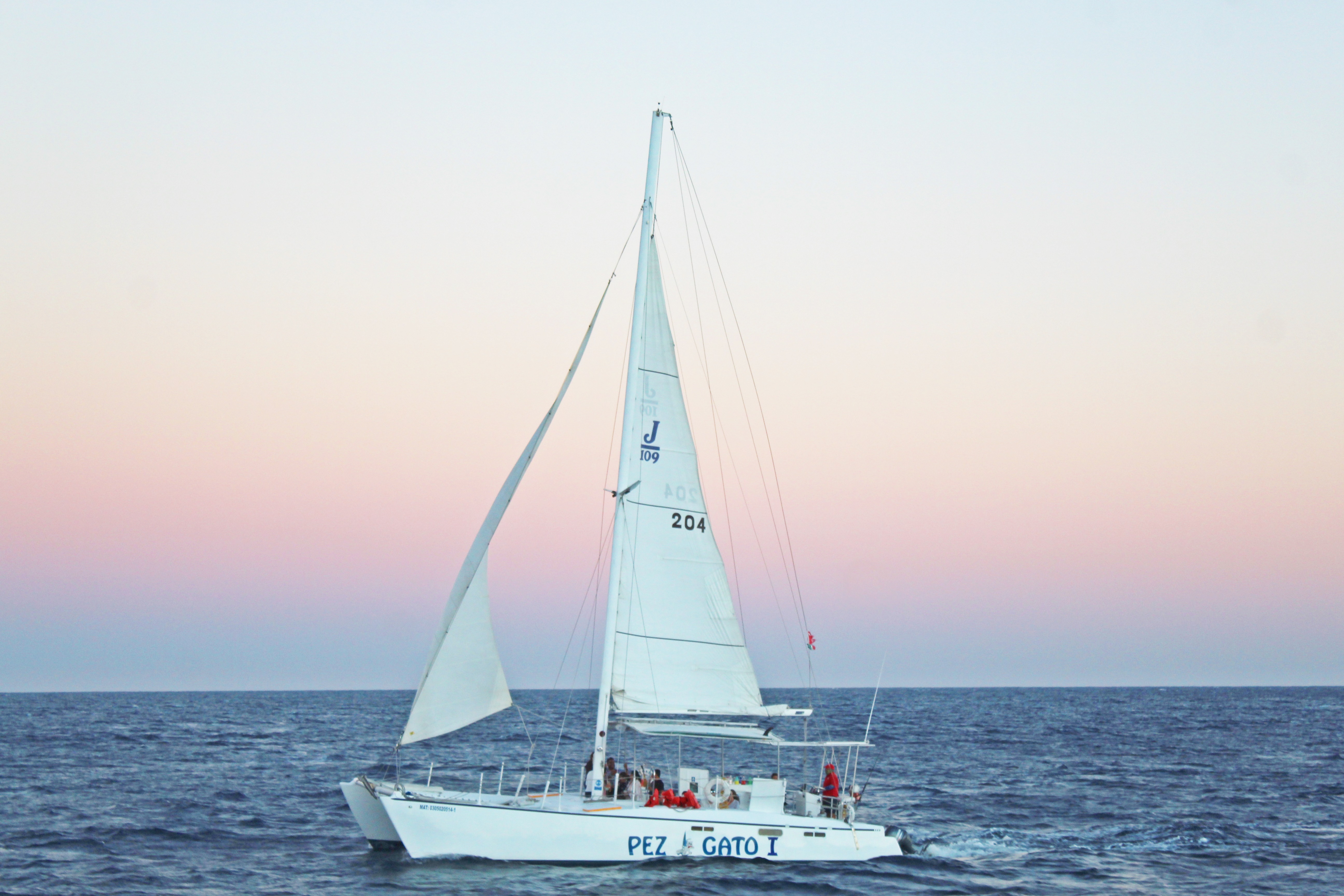 Snorkel Catamaran en Los Cabos con Transporte Redondo