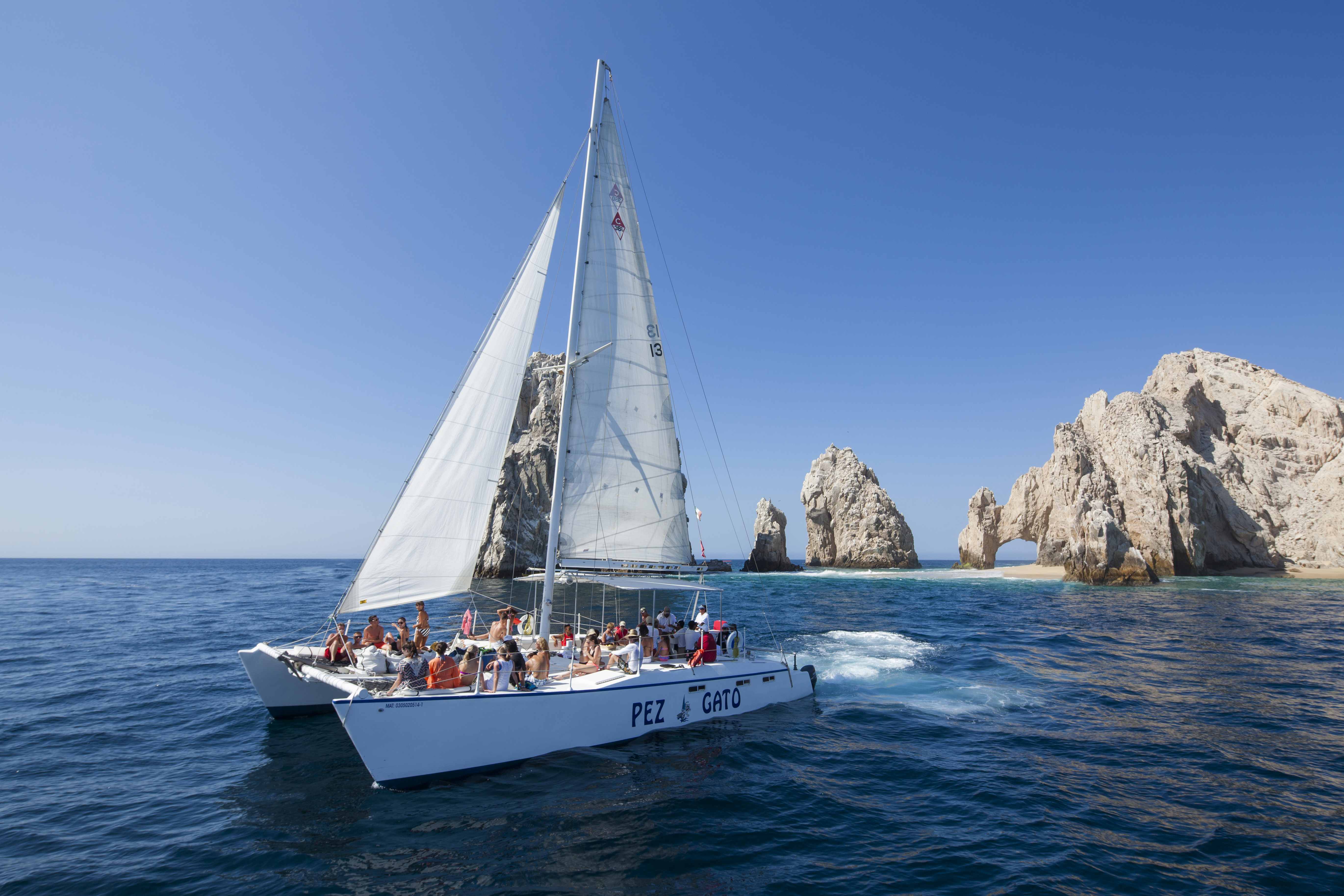 Catamaran Snorkel at Los Cabos with Round Transportation