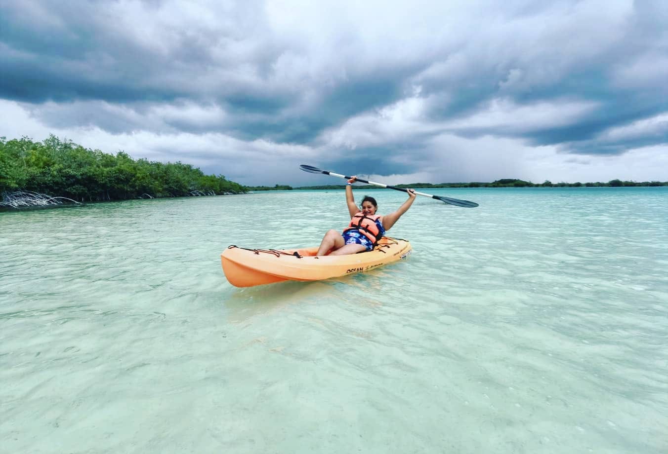 Tour Laguna Bacalar en Kayaks y Cenote Azul  