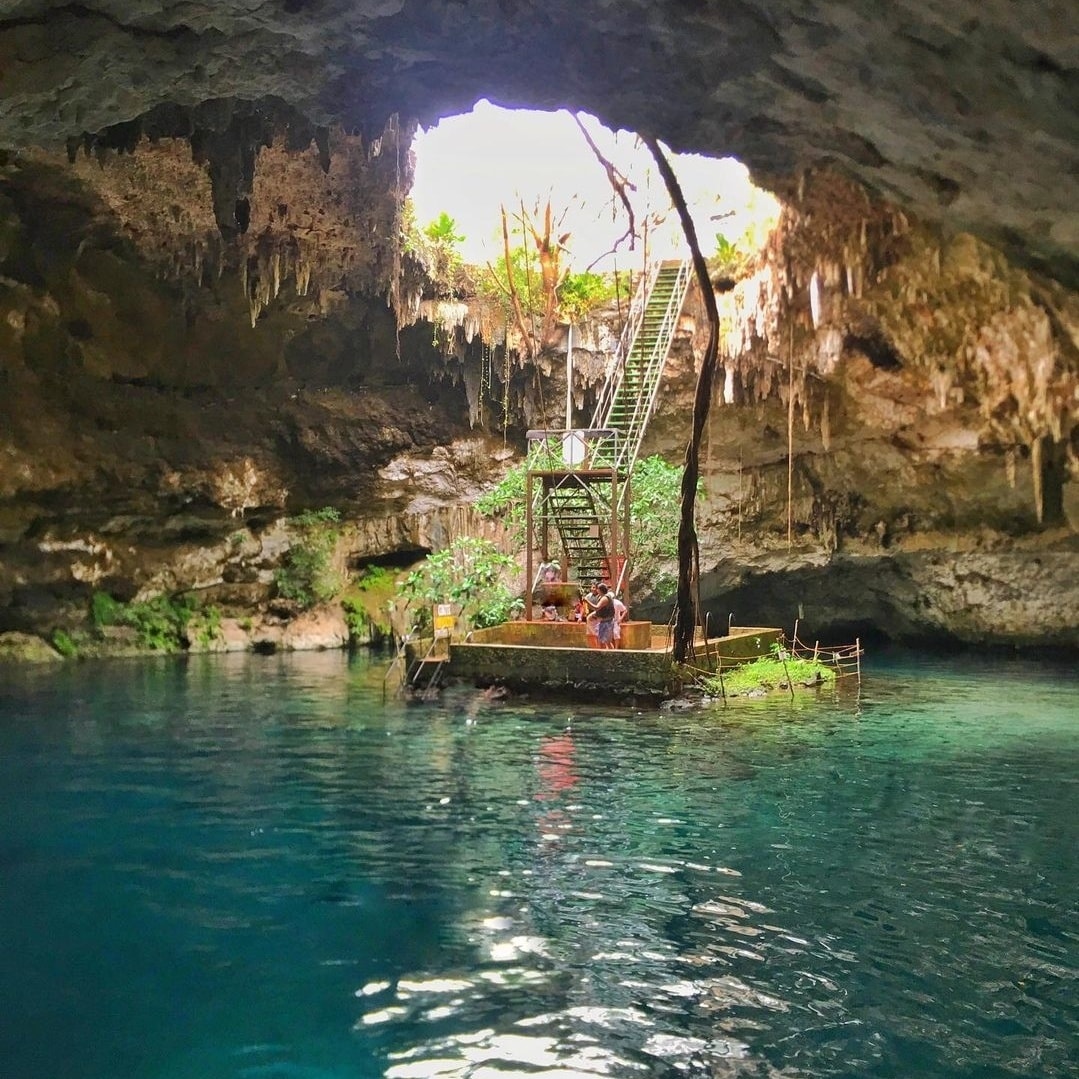 Izamal Pueblo Magico y Cenotes desde Merida 