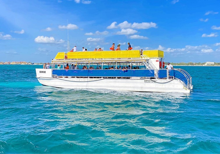 Isla Mujeres Catamaran Unlimited con Transporte Redondo